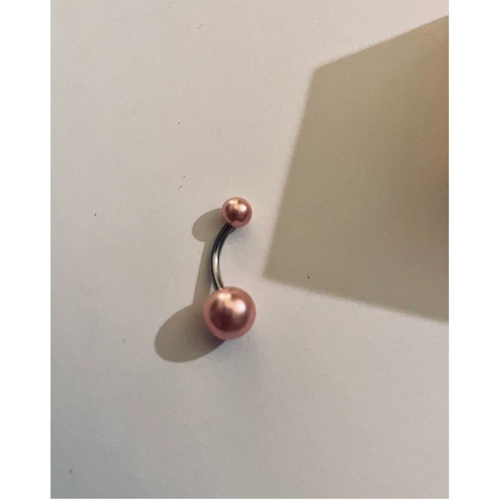 PRETTY PINK BELLY RING - Picture 2 of 7